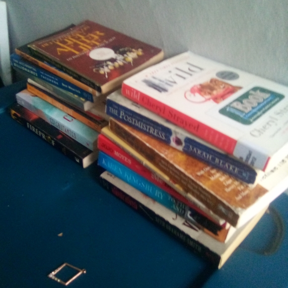 Book collection - Picture 8 of 12